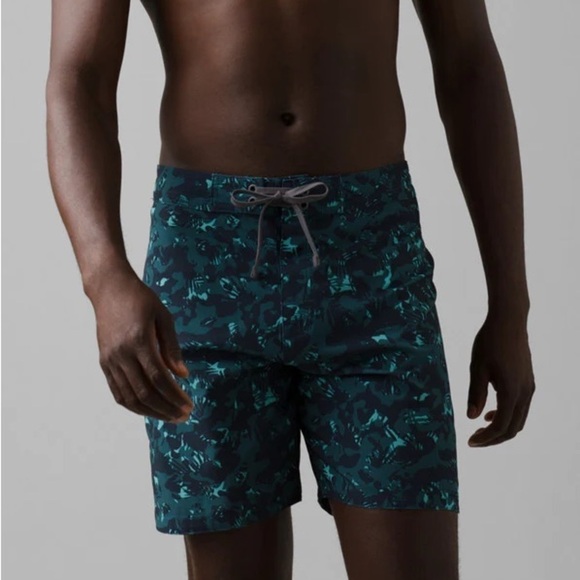 NWT Prana Men’s Fenton Boardshort in Bluefin Camo Print32 x 9”